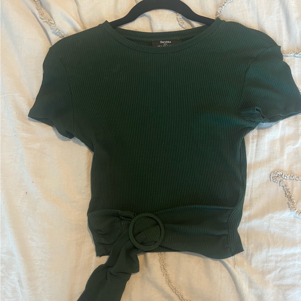 Green Bershka ribbed tee with belt